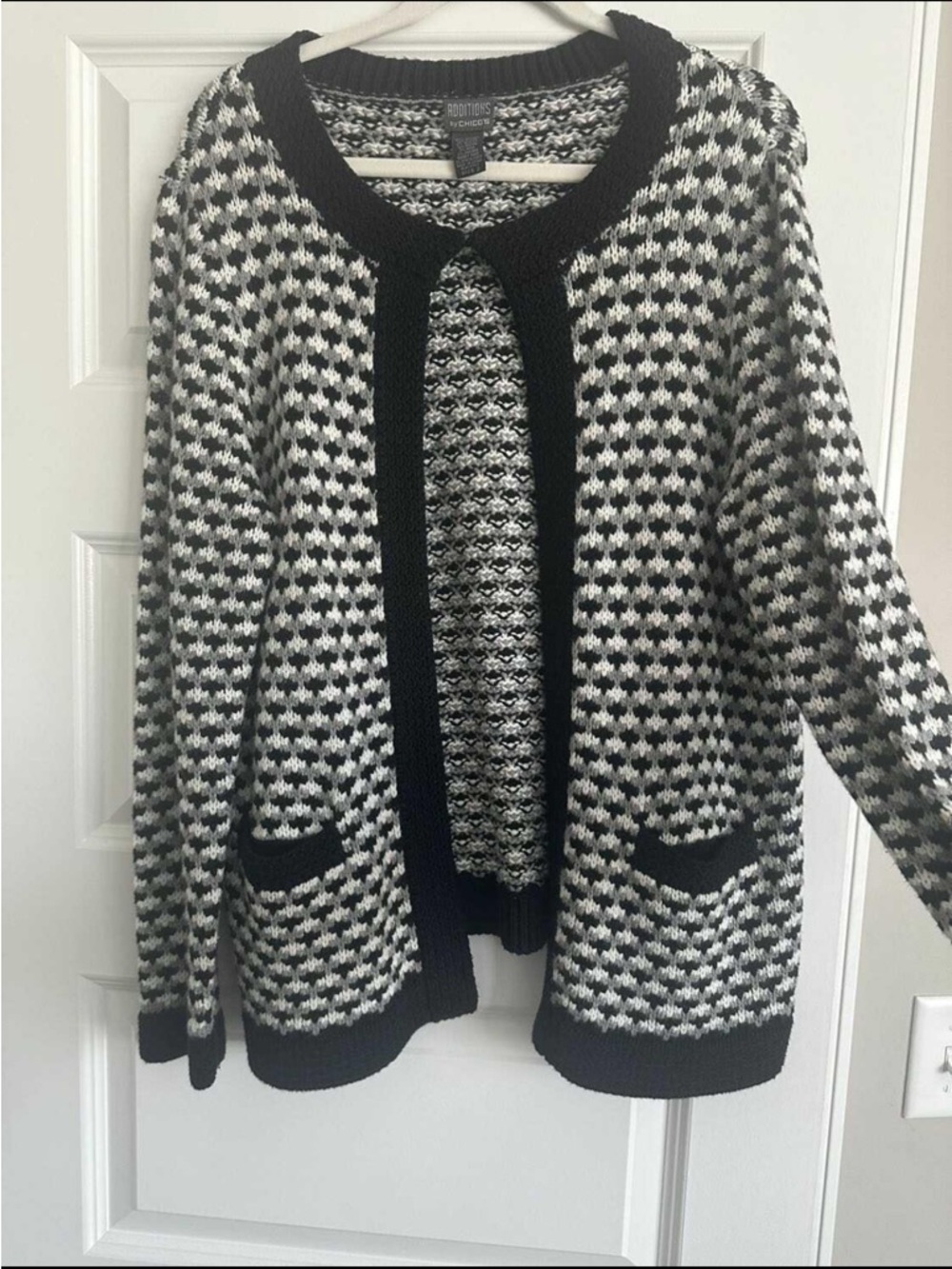 Chico's Black & White Open-Front Patterned Cardigan